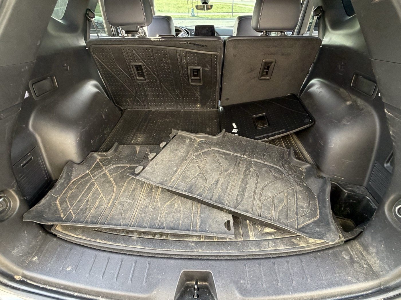 Before detailing · Chevrolet Blazer · Cargo area