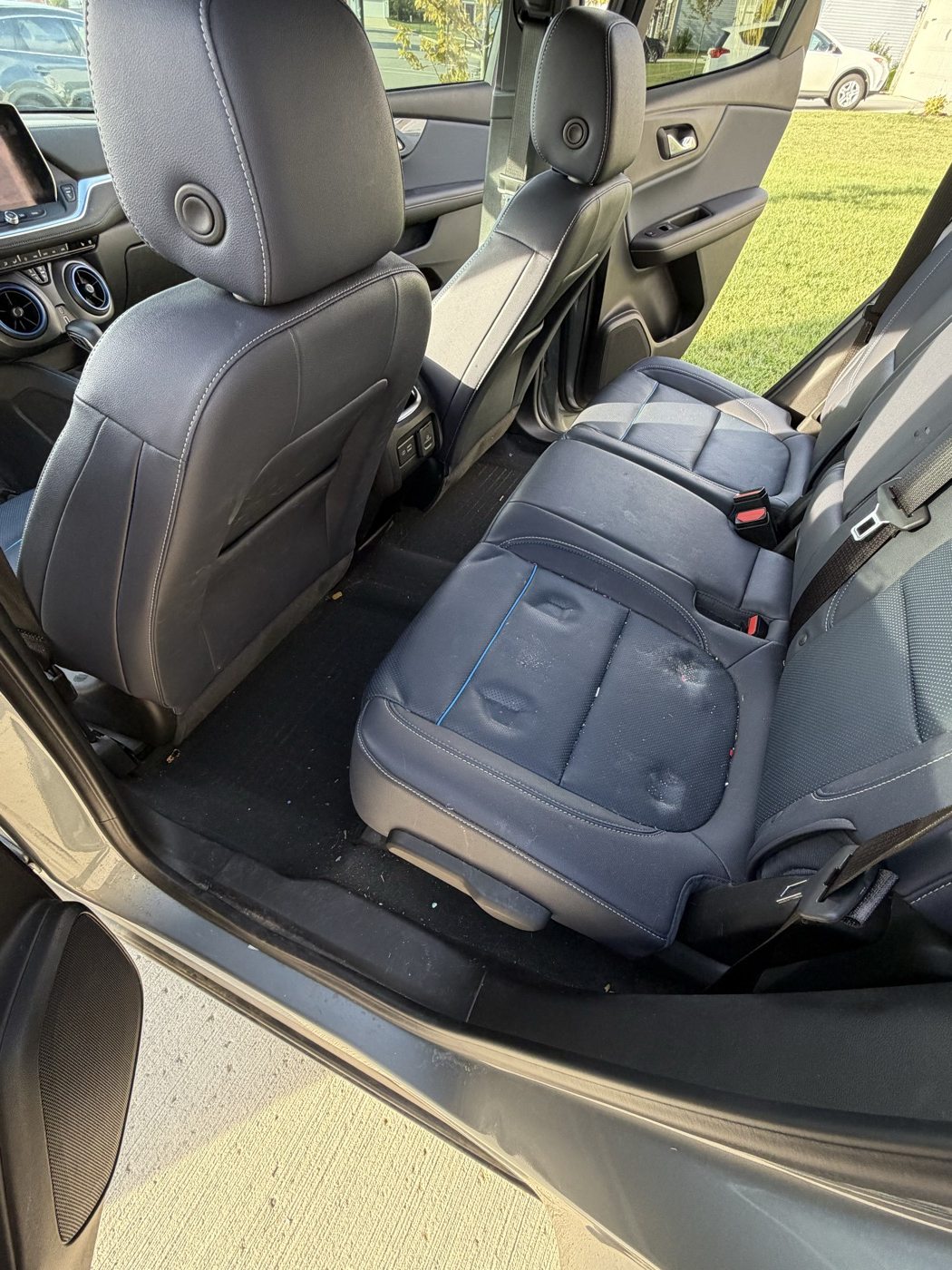 Before detailing · Chevrolet Blazer · Rear seating