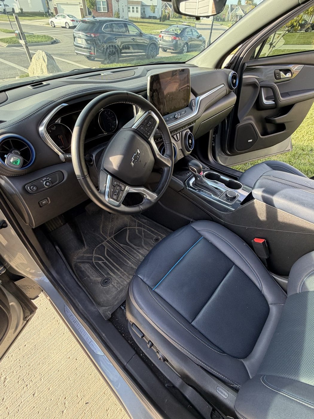 Before detailing · Chevrolet Blazer · Front cabin